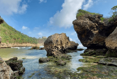 pantai watu leter
