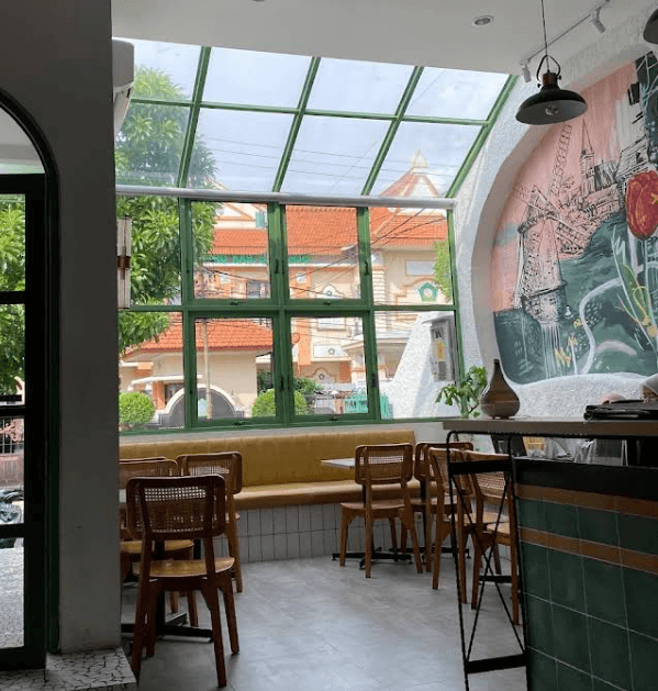 12 Cafe Sidoarjo yang Bukan Cuma Jualan Kopi, Tapi Jualan Suasana! 23 cafe sidoarjo
