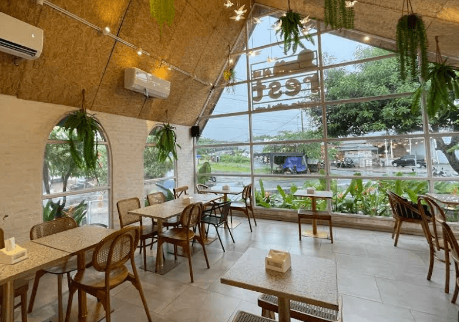 12 Cafe Sidoarjo yang Bukan Cuma Jualan Kopi, Tapi Jualan Suasana! 25 cafe sidoarjo