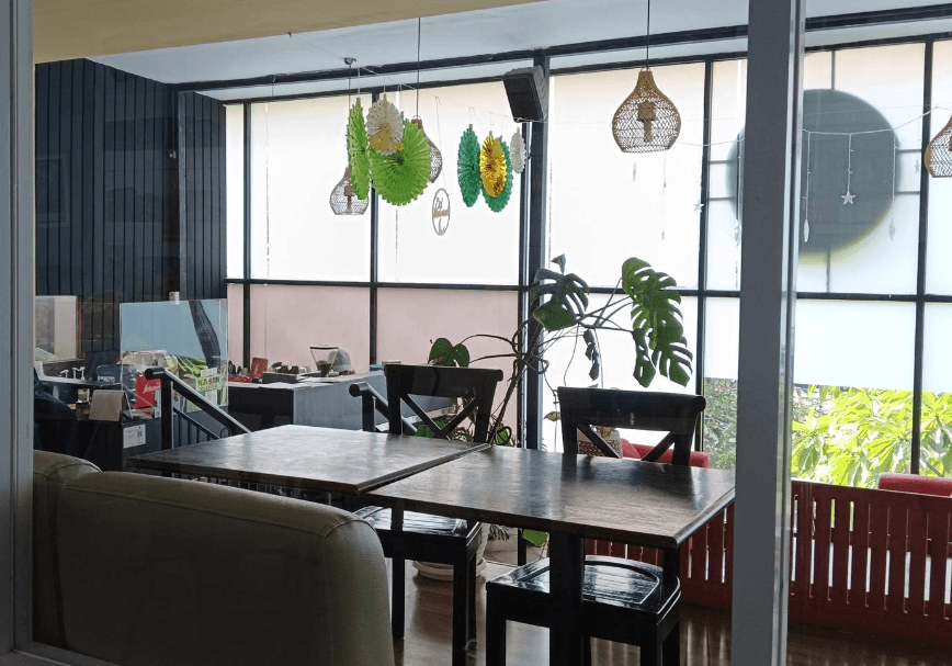 10 Cafe Ternyaman di Surabaya: Nyaman, Estetik, dan Wajib Masuk Wishlist! 15 cafe ternyaman di surabaya