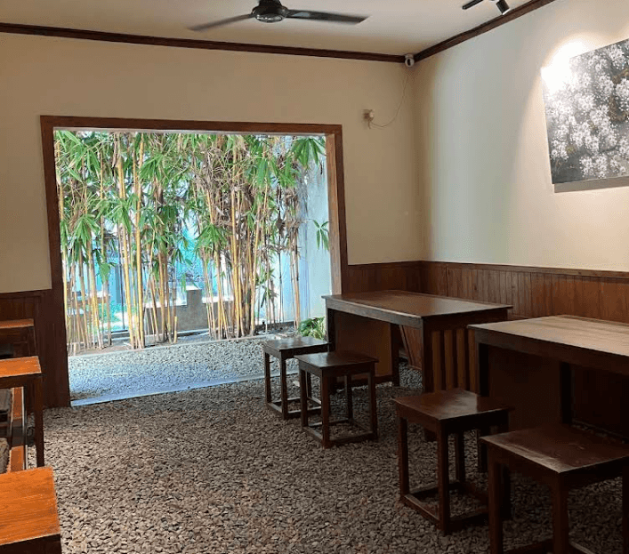 10 Cafe Ternyaman di Surabaya: Nyaman, Estetik, dan Wajib Masuk Wishlist! 17 cafe ternyaman di Surabaya